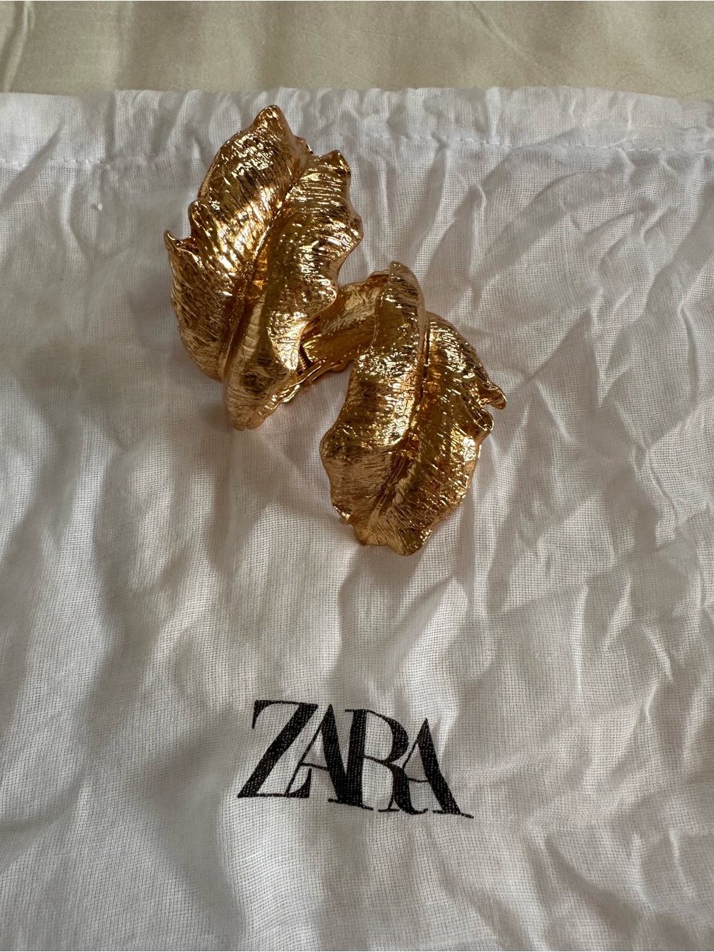 Zara Metallic Gold Leaf Bracelet